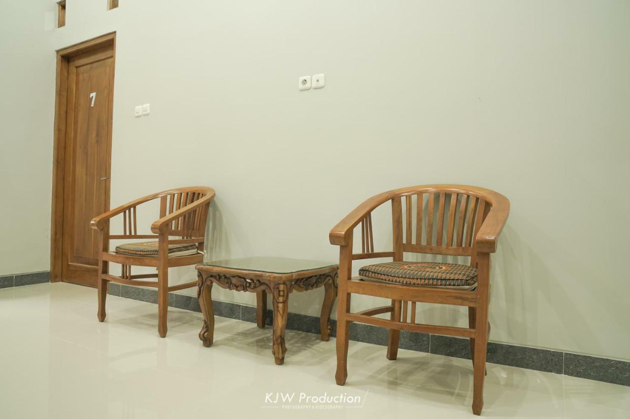 M Stay Guest House Jogja Yogyakarta Exterior foto